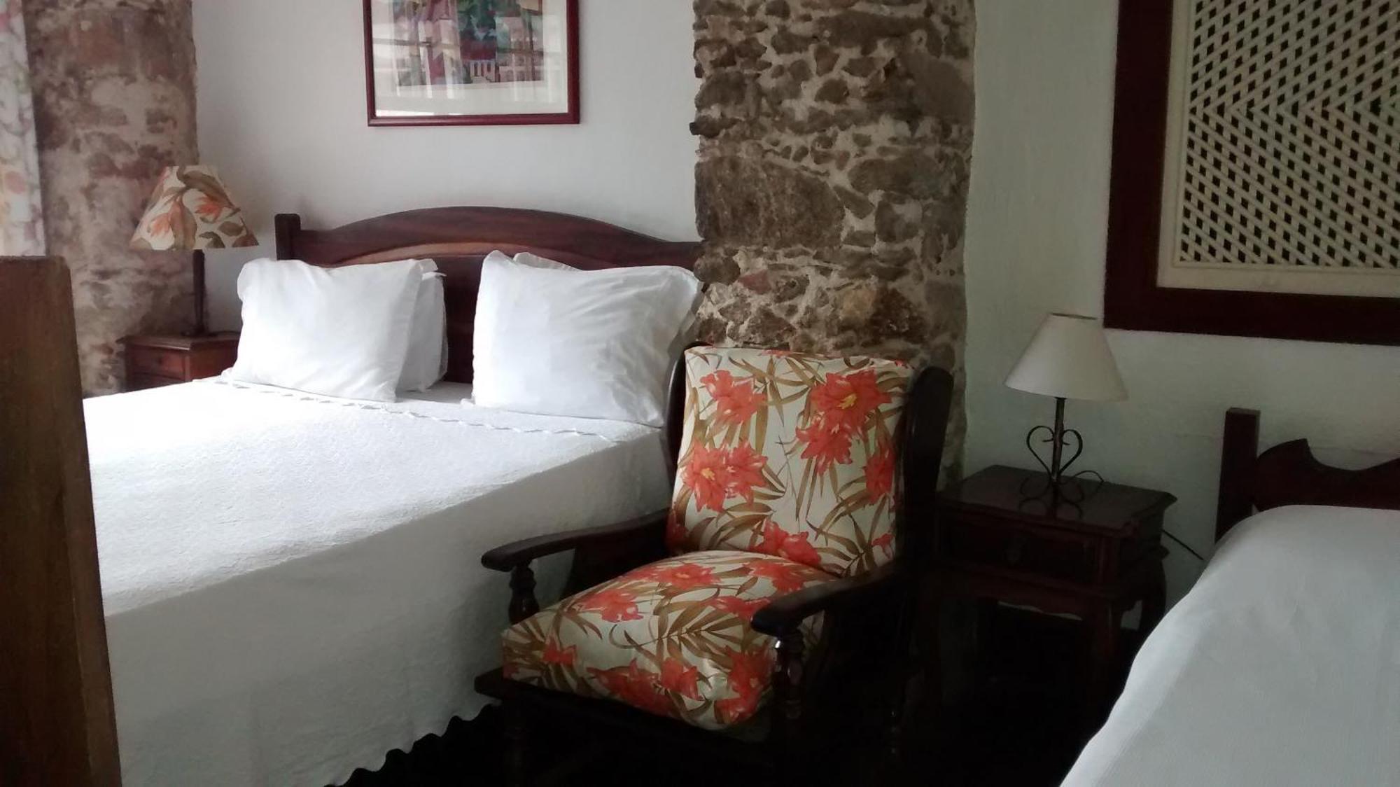 Pousada Arte Colonial - Casarao Historico Do Sec XVIII - Lancha Propria Araquari Zimmer foto